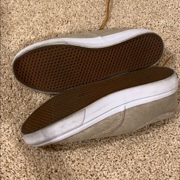 Vans - Picture 3 of 4